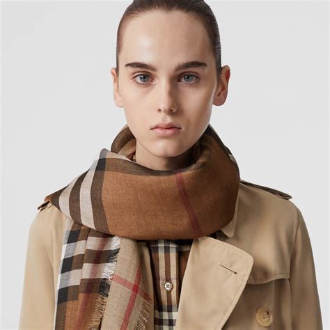 nova check burberry pocket scarf|Check Wool Silk Scarf in Archive beige .